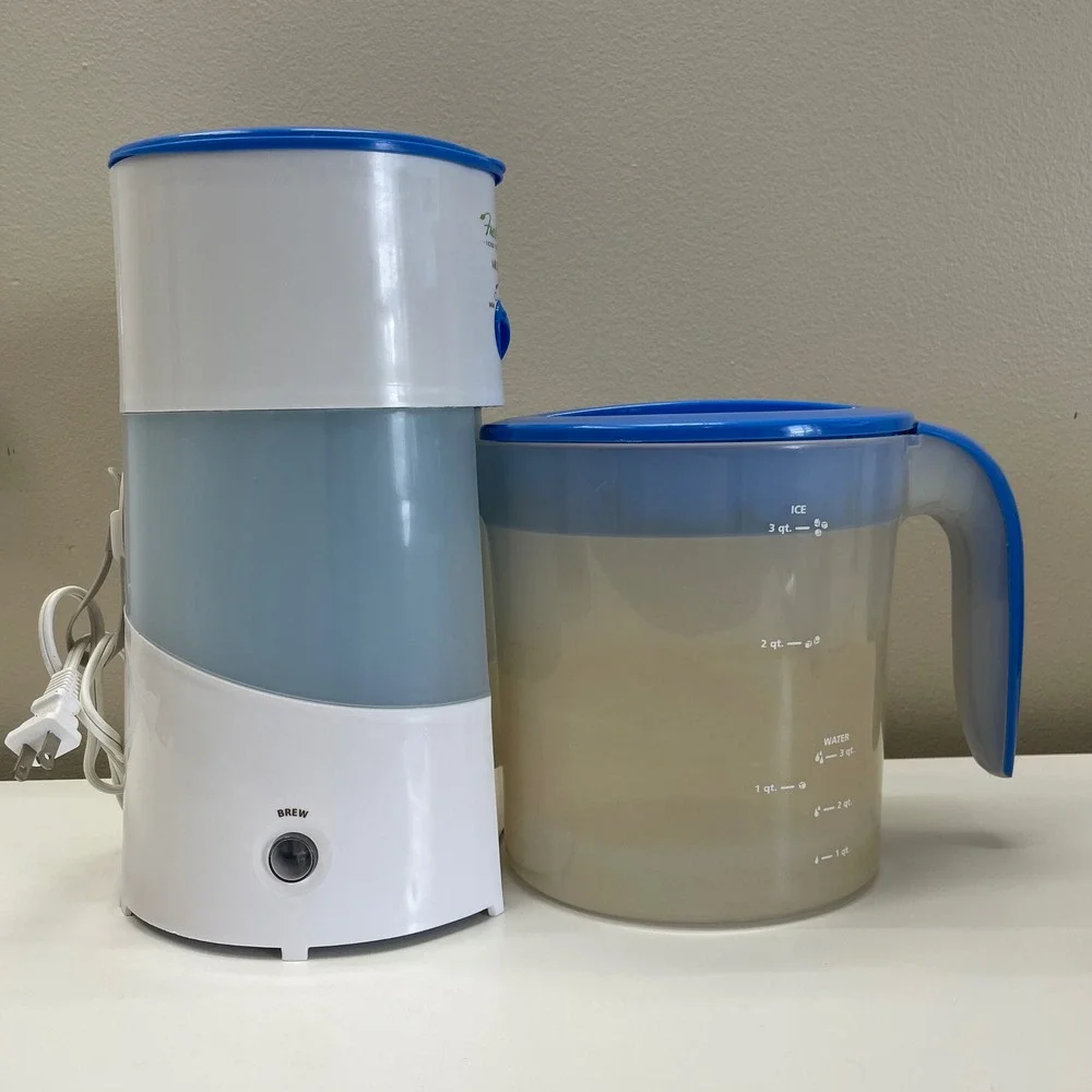 Mr. Coffee Iced Tea Maker TM70 White Blue 3 Quart Pitcher Electric Tea Brewer